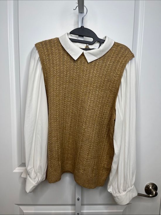 CeCe Sweaters - CeCe Cable Knit Sweater Vest in Camel with White Blouse Collar & Sleeves Large